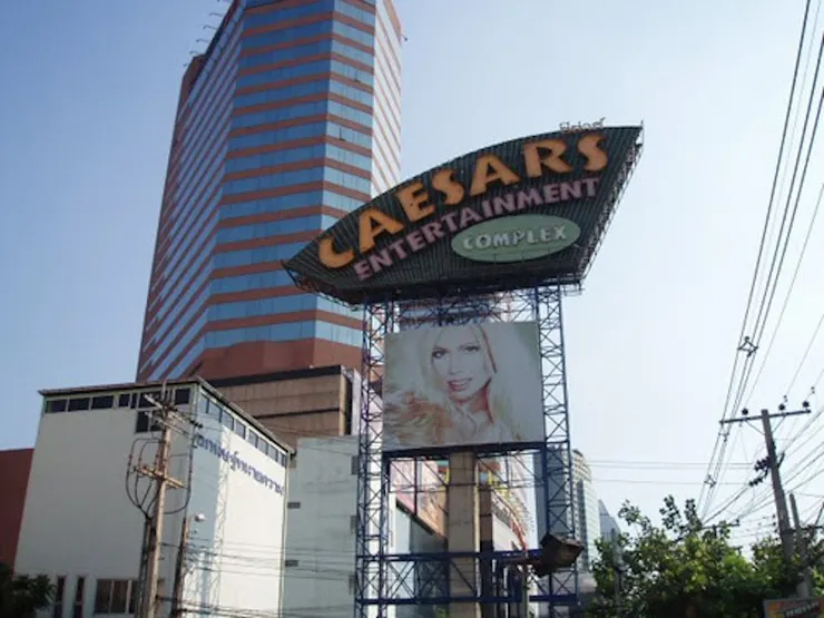 當年這間 Caesars Entertainment Complex 的招牌 ( 點擊可以看淫狐的風俗部落這間店的介紹 )
