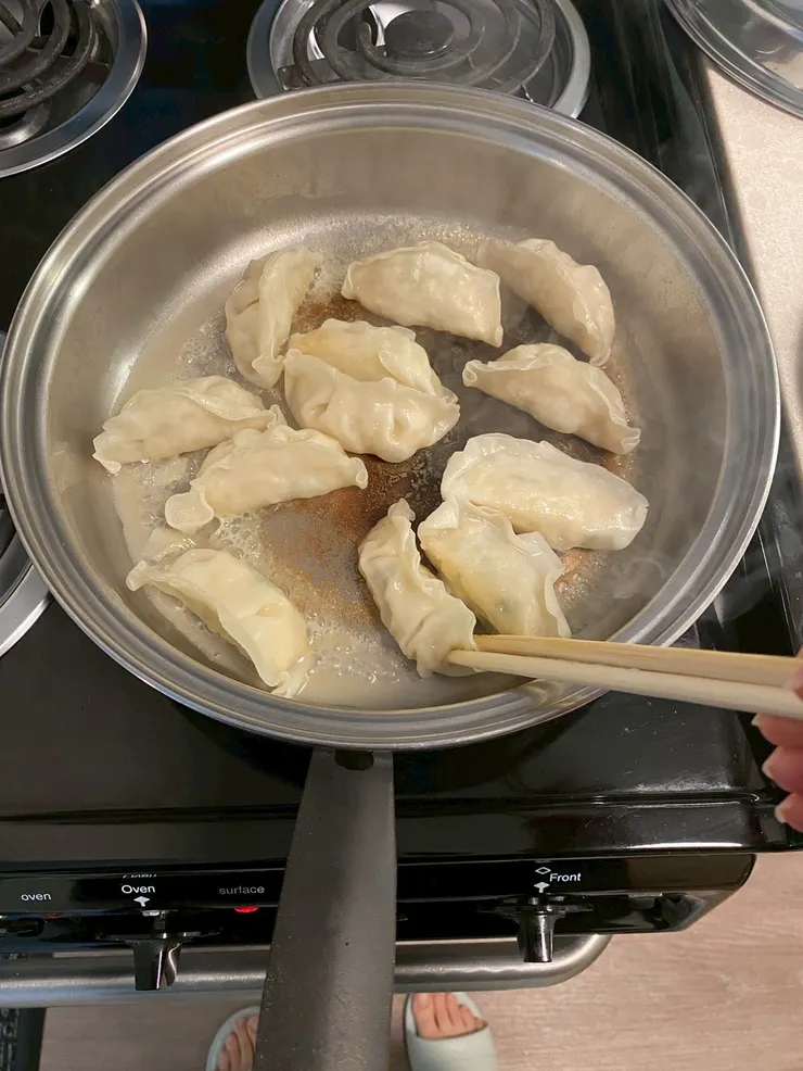 此時可以觀察到燒焦面積慢慢擴張領土中🫣