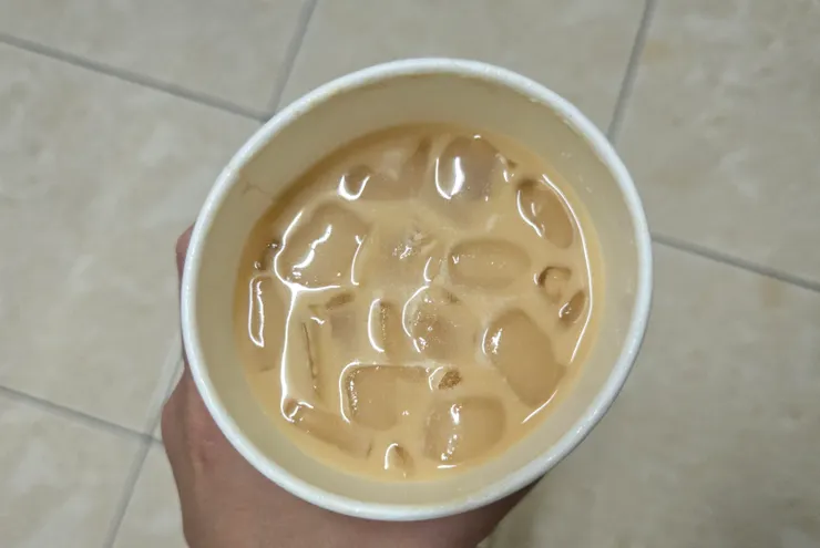 它上面本來是有奶油的，但是我喝的時候已經全部化掉了😅🤣