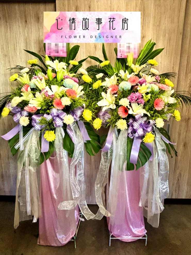 台南花柱、羅馬柱去哪買？開幕、告別式、祝賀專用，推薦【心情故事花房】！高CP值、用花新鮮、服務快速