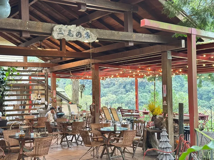 現在內部改建成咖啡廳,參觀之餘也可以享用飲品