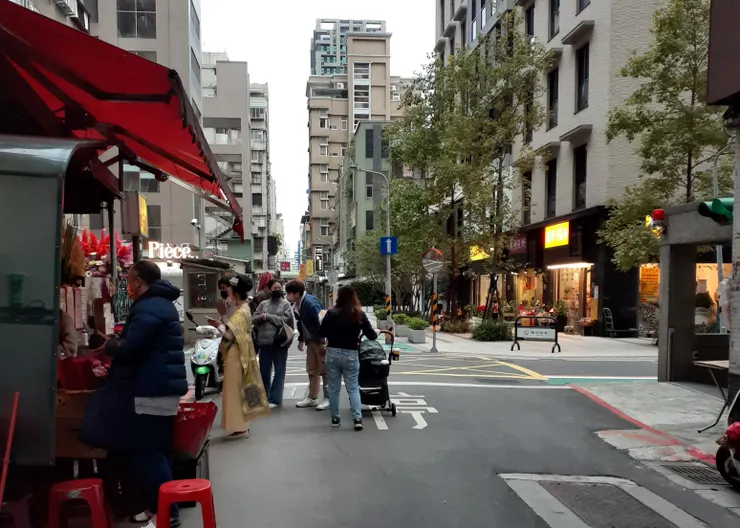 2021年12月途經臺北長春四面佛