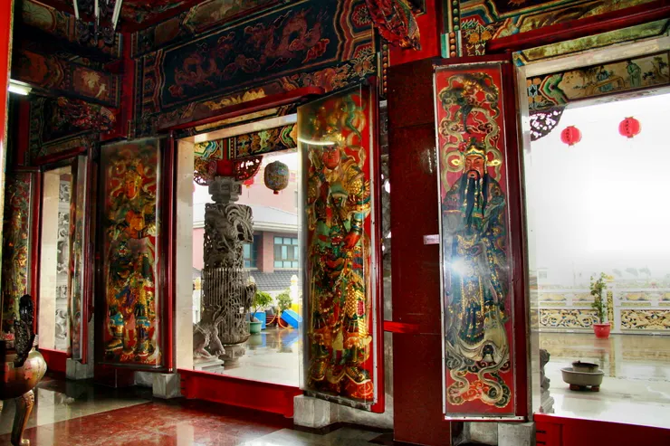 莊嚴隆重的門神（圖片截圖於網路）