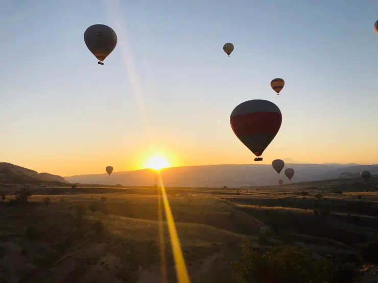 輕晨的朝陽：攝於土耳其卡巴德基亞