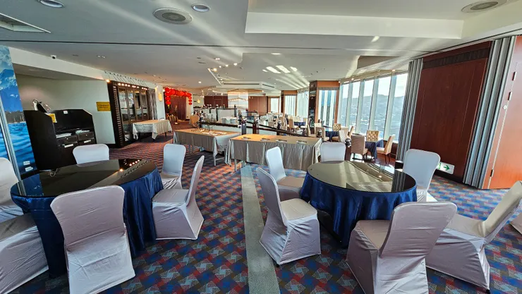 基隆長榮桂冠酒店19樓海景咖啡廳!採光明亮!