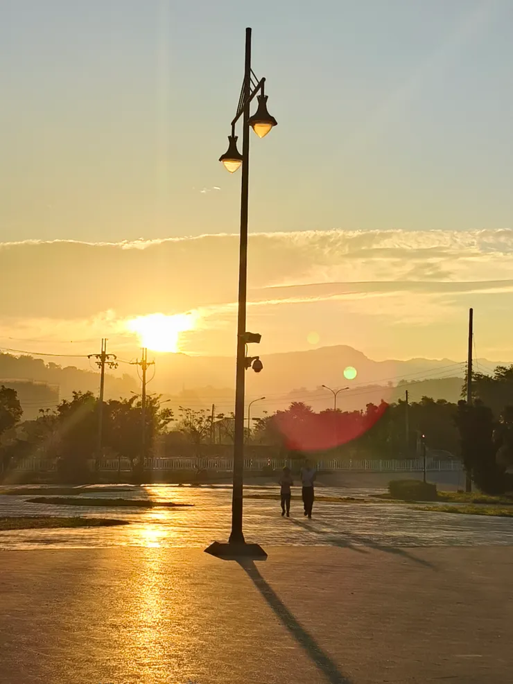 其實也沒有什麼！最大的差別是…滿滿的傷感！