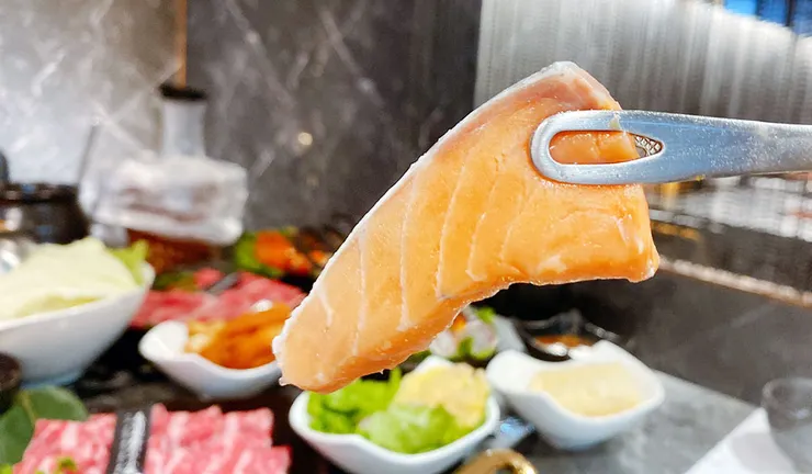 【武鶴和牛火鍋-吉林總店】A5和牛吃到飽、鱈場蟹腳吃到飽,送波士頓龍蝦│台北火鍋吃到飽推薦