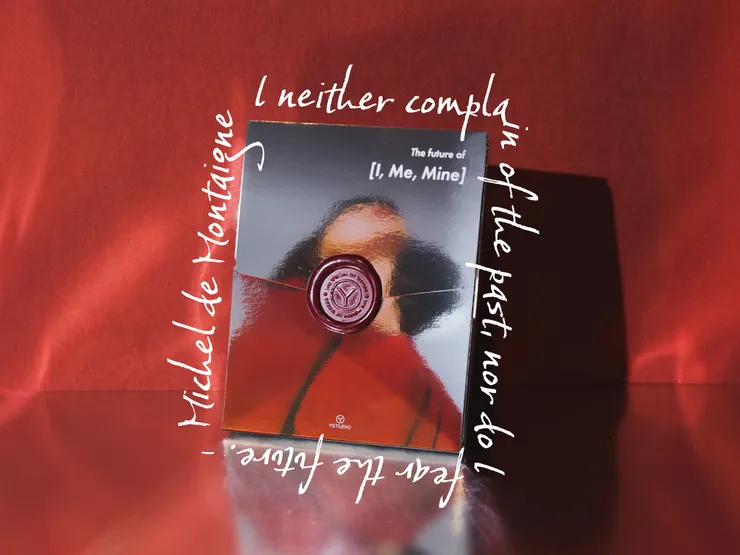 圖說： [我]的未來筆記本套組，以硬挺高磅數的卡紙製成銀色高質感手工盒，燙白樣式呈現核心理念「The Future of (I, Me, Mine)」，簡約外盒設計，收藏或送禮皆為合適之選。（資料來源：物外YSTUDIO）