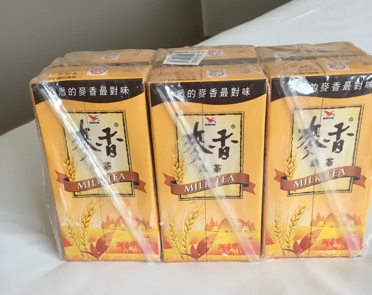 男友特地從台灣帶來的珍貴家鄉味,在外飄泊了近半年,這才是真正的奶茶啊