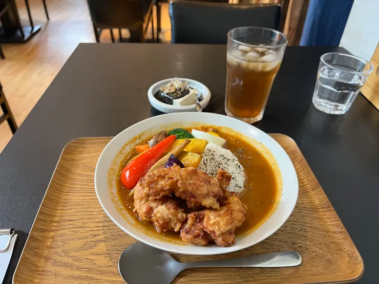 羅本家咖哩 田園炸雞咖哩套餐 南洋口味