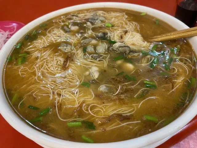 鎮店名菜-蚵仔麵線(外國人完全不敢吃)