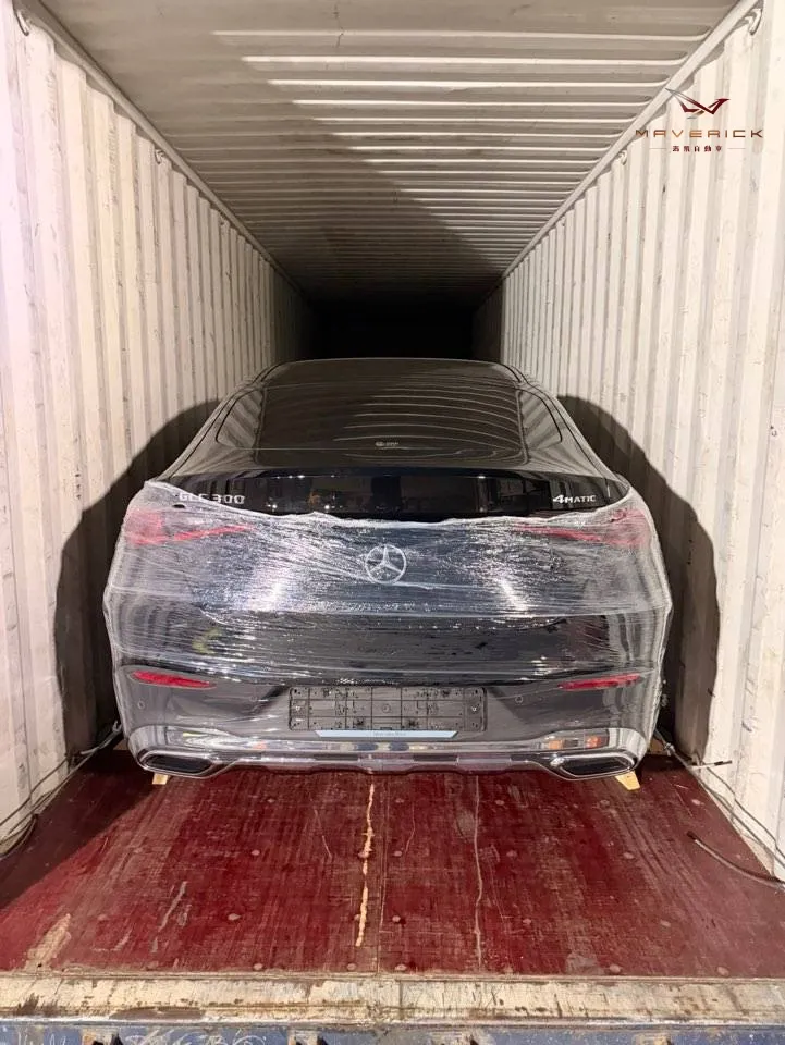 Mercedes-Benz GLC300 Coupe 外匯車代購進度分享，從完款交車到裝櫃出口，全流程高效率執行，展現專業代購與細節把關的重要性。