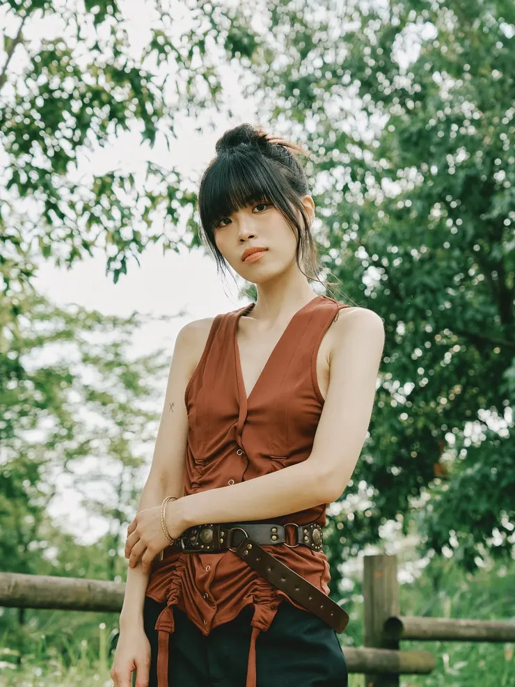 Sue Kim，Ghost Bookstore 幽靈書店主唱與吉他手