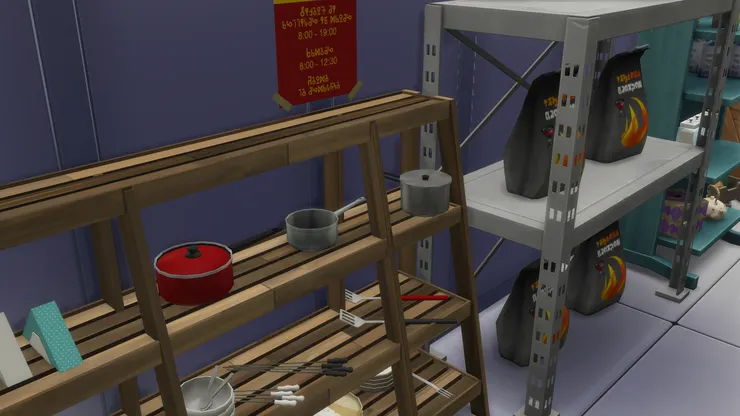 別以為這裏放鍋子很沒理由，我中學有一次學校旅行，有同學帶著鍋子去煲甜湯！真想叫他們分我一碗！可惜我們不同組。