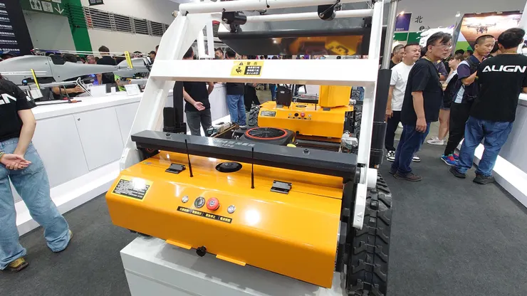 亞拓遙控小山貓／割草機