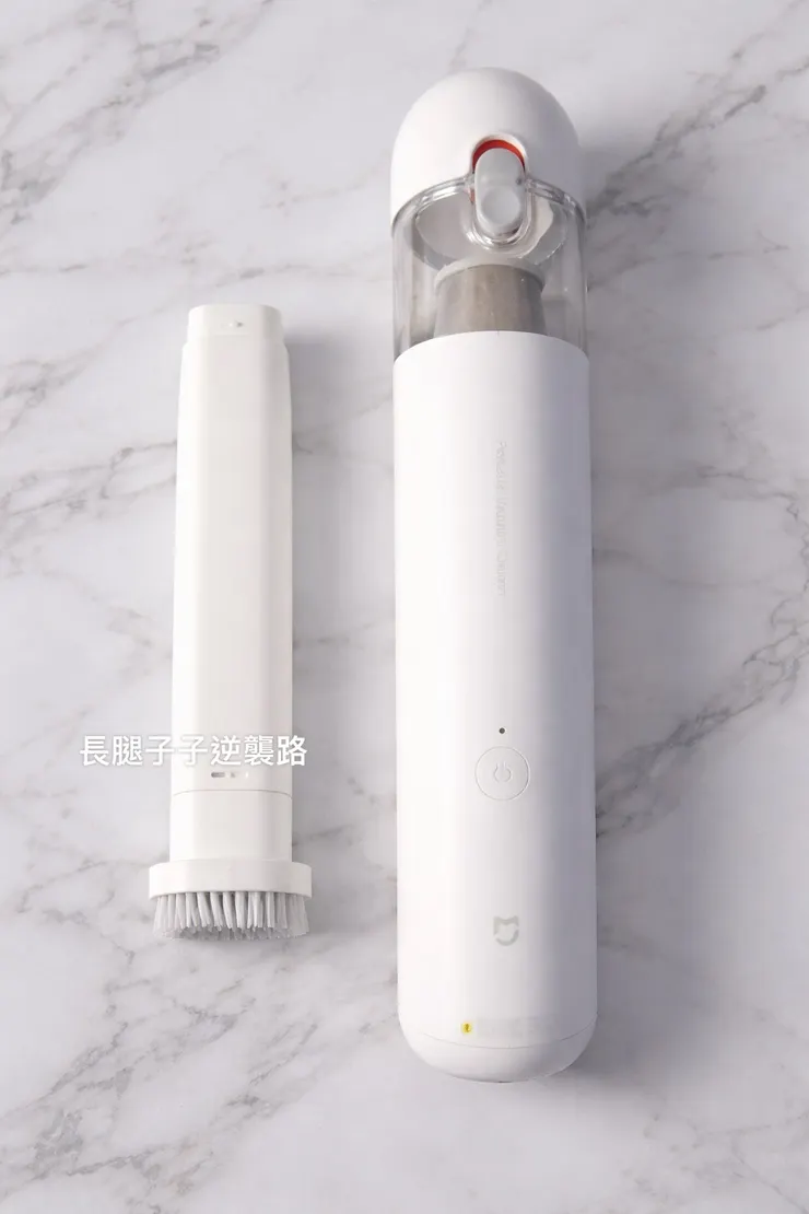 放一台在新買的特斯拉上面清潔超方便🔥