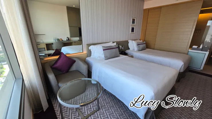 雙人河景房房間內部