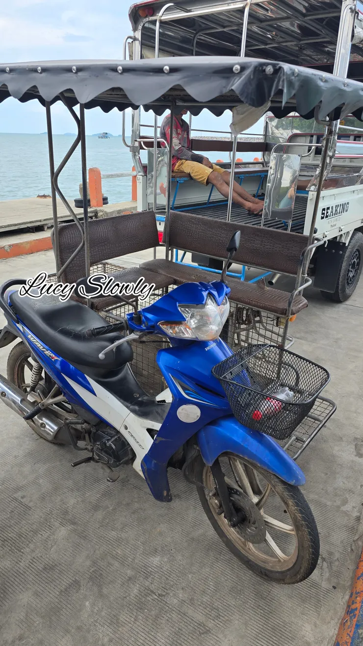 從碼頭接送到渡船口的小車