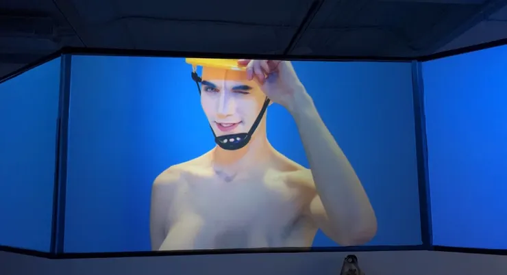 《未來的衝擊》於双方藝廊展出時的側拍照。