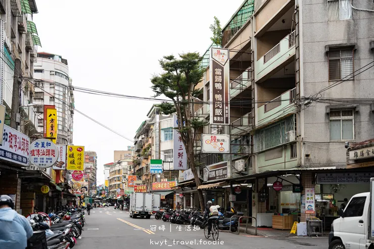 [永和樂華夜市美食]鐘點棧當歸鴨，隱身樂華夜市巷弄，在地飄香10年的溫補好滋味，內用免費續湯，捷運永安市場站美食推薦，附最新菜單