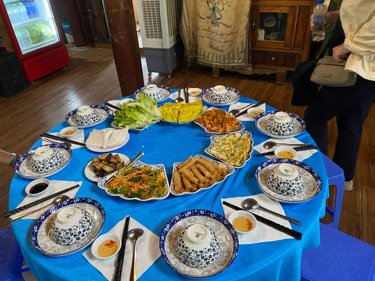 豐盛的越南料理當作旅程的收尾，大家彼此聊著不同的國家文化