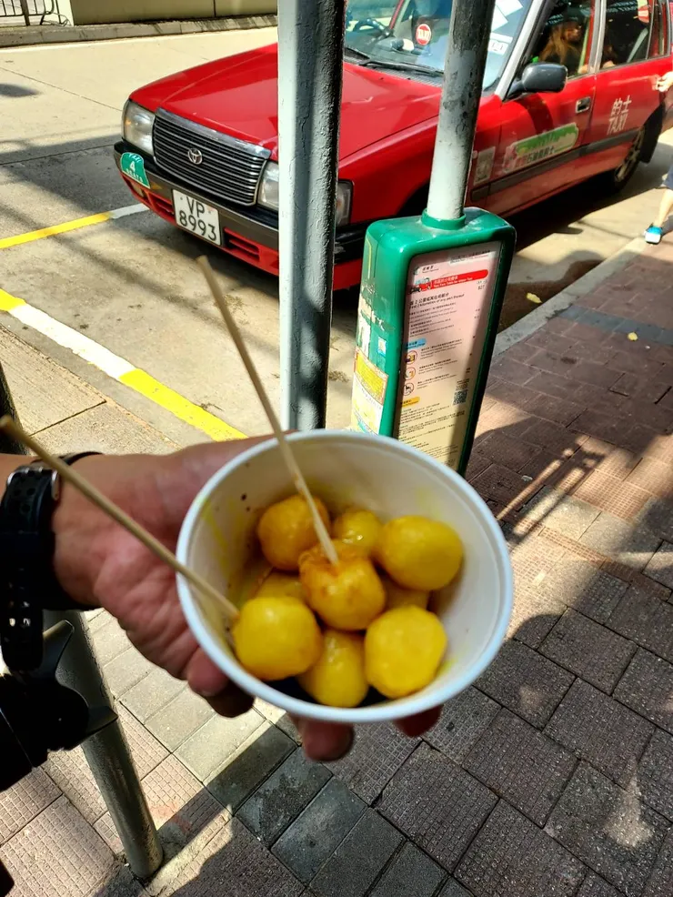 灣仔隨手買的,路邊的魚蛋