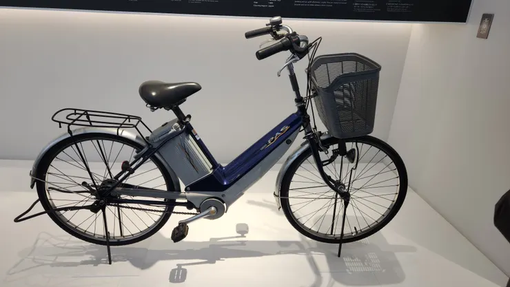 歷史上第一台電動輔助自行車。
