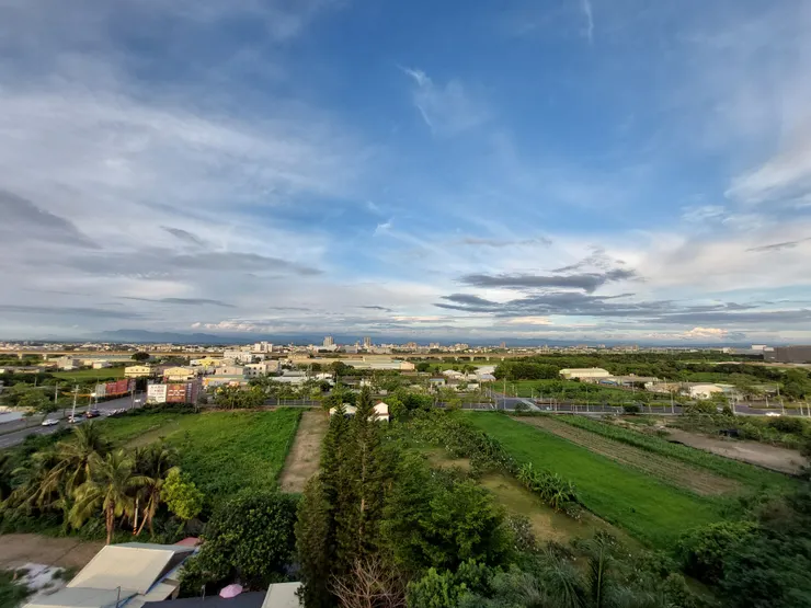 傍晚東方的天空