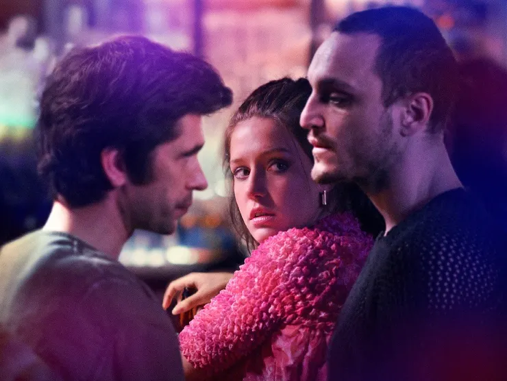 愛情轉移(Passages, 2023)