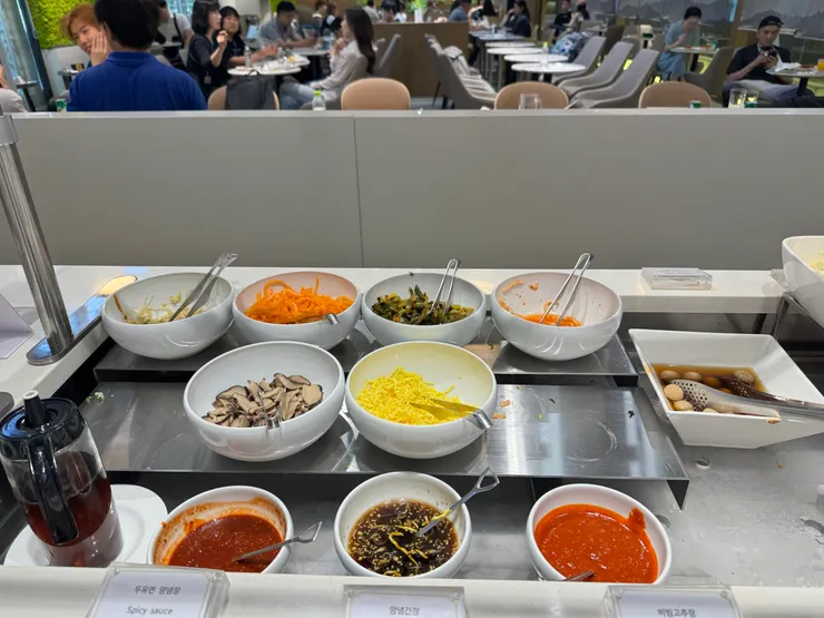 拌飯和冷麵配料和醬菜們