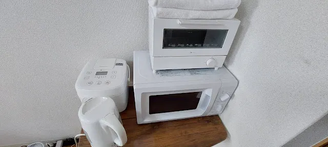 有微波爐、烤箱、電子鍋、快煮壺