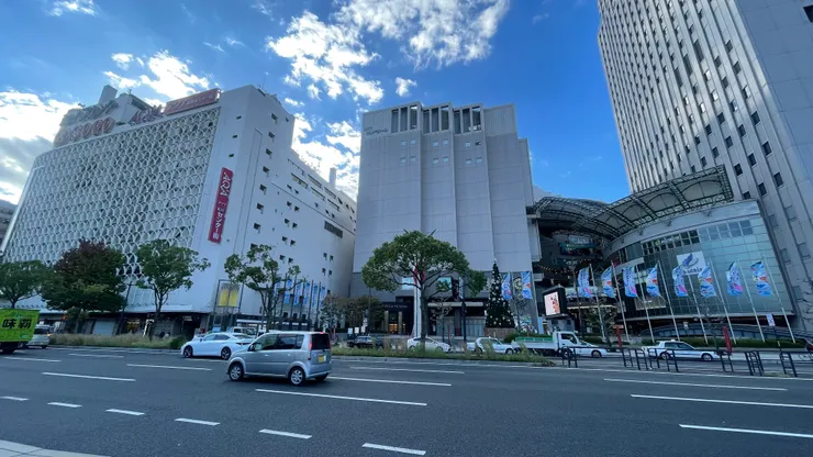 要逛街也是有連棟百貨呦！