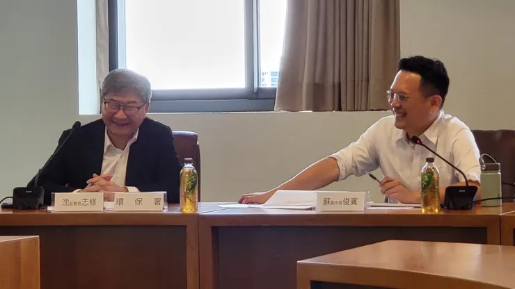 蘇俊賓呼籲以整合的思維管理，將噪音與改裝車等危險駕駛行為的規範納入道路交通安全基本法的規範。圖：市府提供