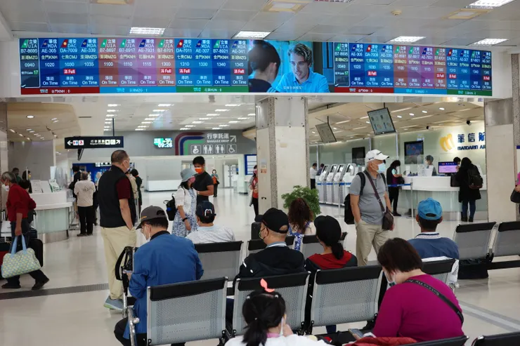 初次踏進高雄小港機場國內線大廳