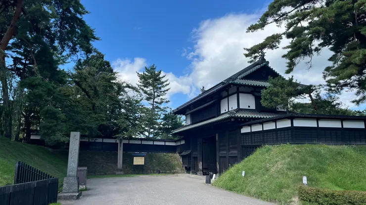 走出城門,代表弘前城參觀之旅畫下句點。