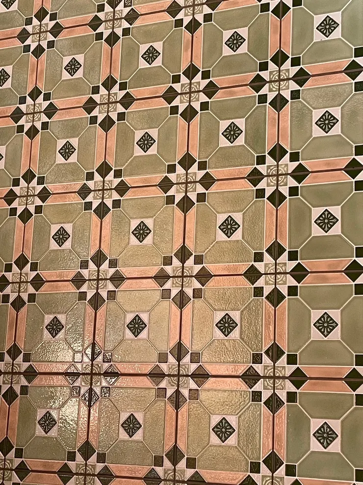 連地磚都值得拍下來留念