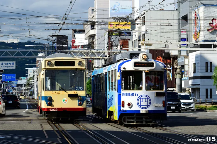 高知雖然距離山陽各大城市遙遠，但也有繁忙的路面電車系統