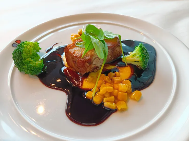 一償多年心願、進到這家餐廳享用美食