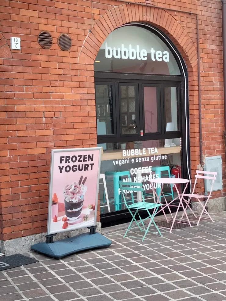 這家Bar賣咖啡，也賣珍珠奶茶