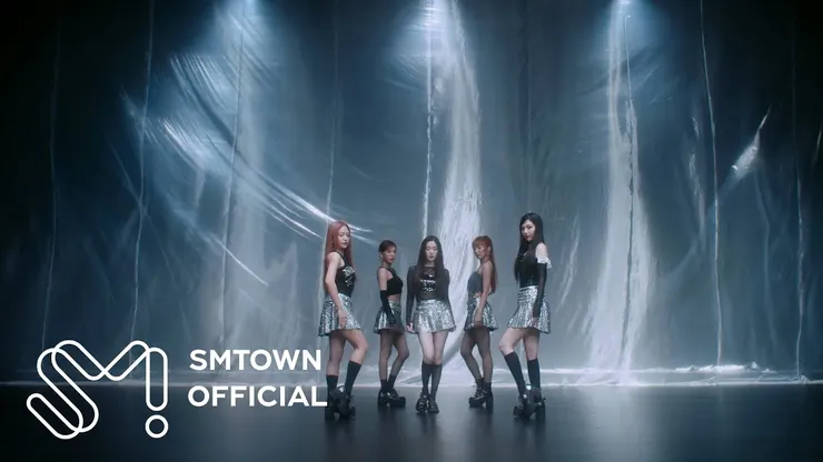 圖片來源：Red Velvet "Cosmic" on YouTube