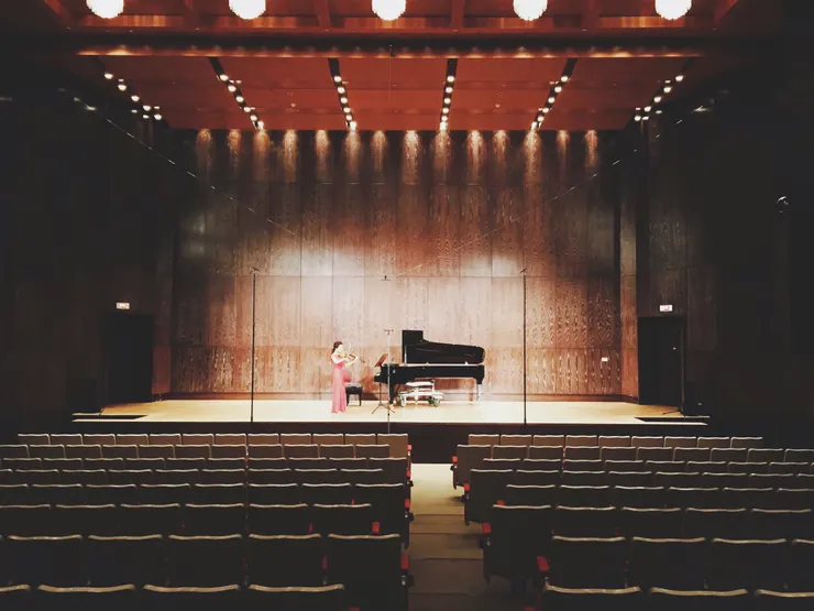 國家演奏廳的舞台,適合規模較小的音樂演出。(credit:Music Traveler)