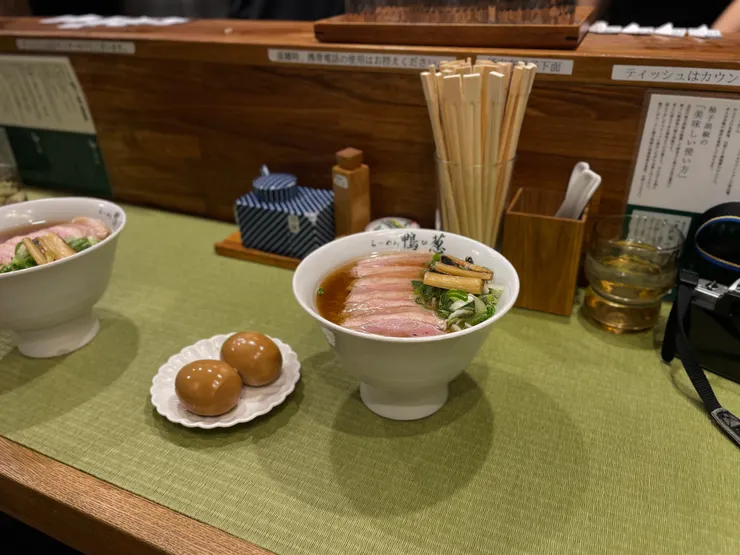 這趟唯一吃的一家拉麵，好吃呦，上野店的還可以感受到地鐵在屁股下行使震動🤪