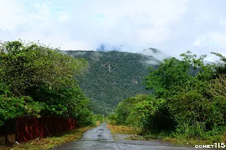觀音隧道北口前，因為工程需要使得探索舊線的路況極佳