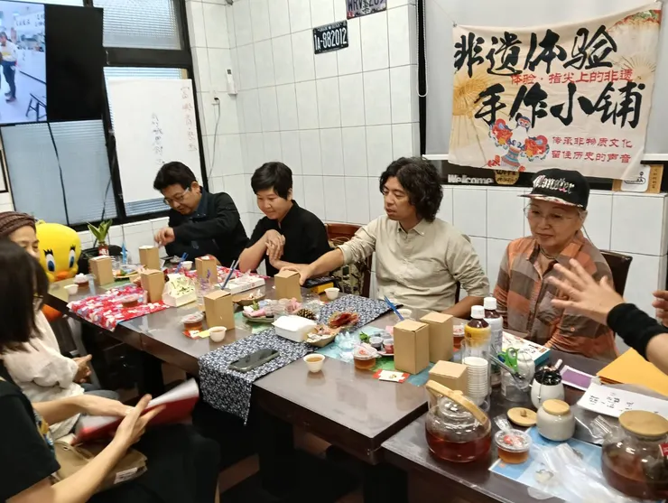 彩繪裡的峨眉記憶