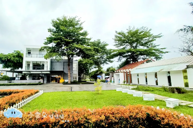 賴爺爺蜂蜜小森林目前的兩棟館