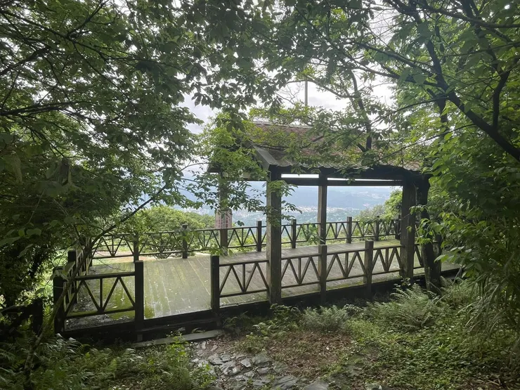 姜子寮登山口涼亭