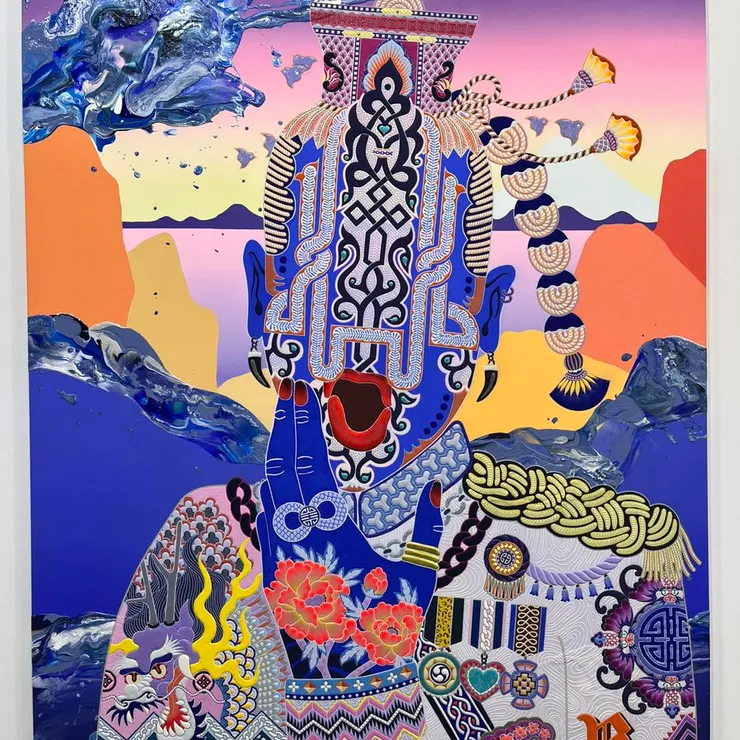 日本藝術家「京森康平」的作品,自建築、陶藝、服飾等裝飾元素中取才,讓跨越古今東西的圖騰在作品中自然交融