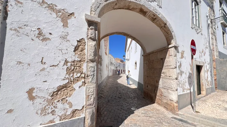 舊城巷道都是單行道