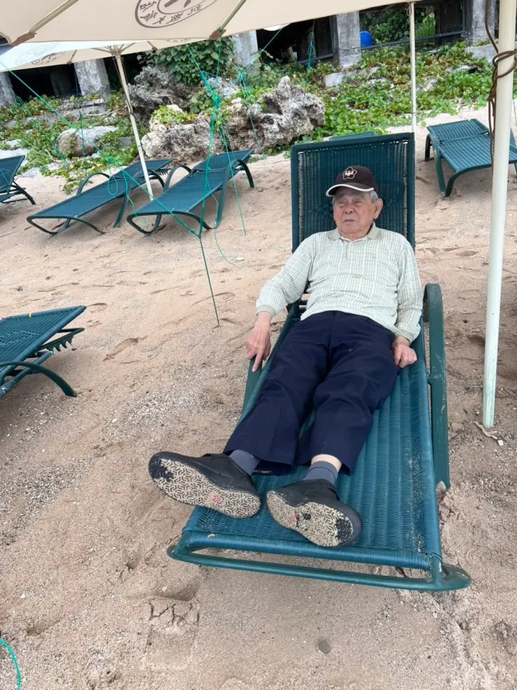 爸爸說氣溫剛剛好，又有微風徐徐，好舒服呀。