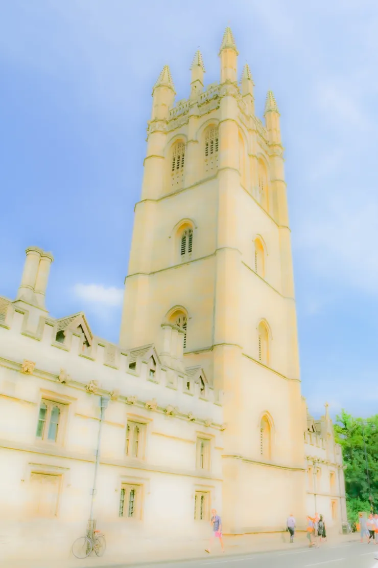 牛津的莫德林塔(Magdalen Tower)一景